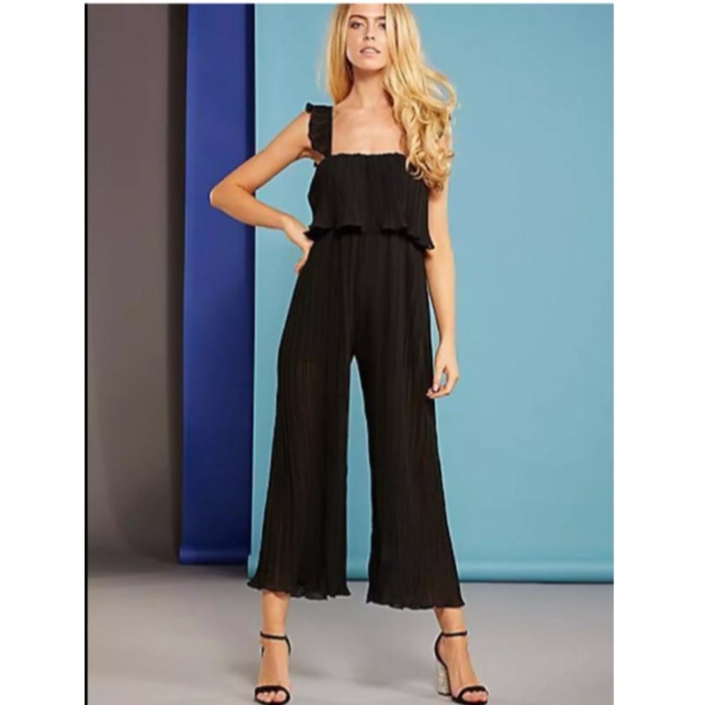 🤩HOST PICK🤩BNWT Teal chiffon culotte jumpsuit